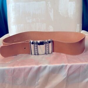 Brown 2” wide brown leather belt with beautiful detailed silver buckle 3…
